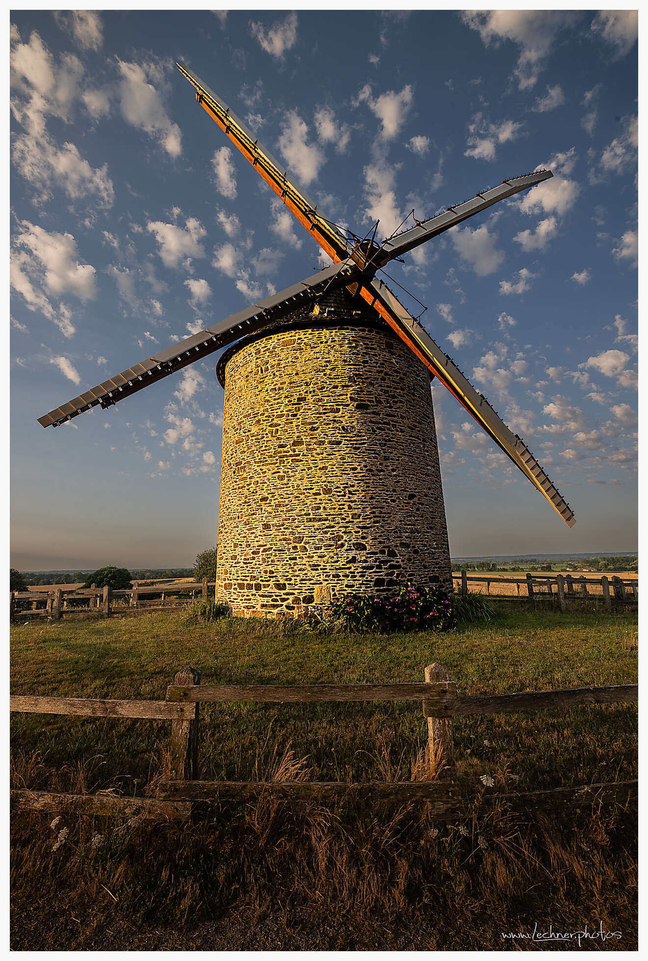 Windmill Moulin De Modrey