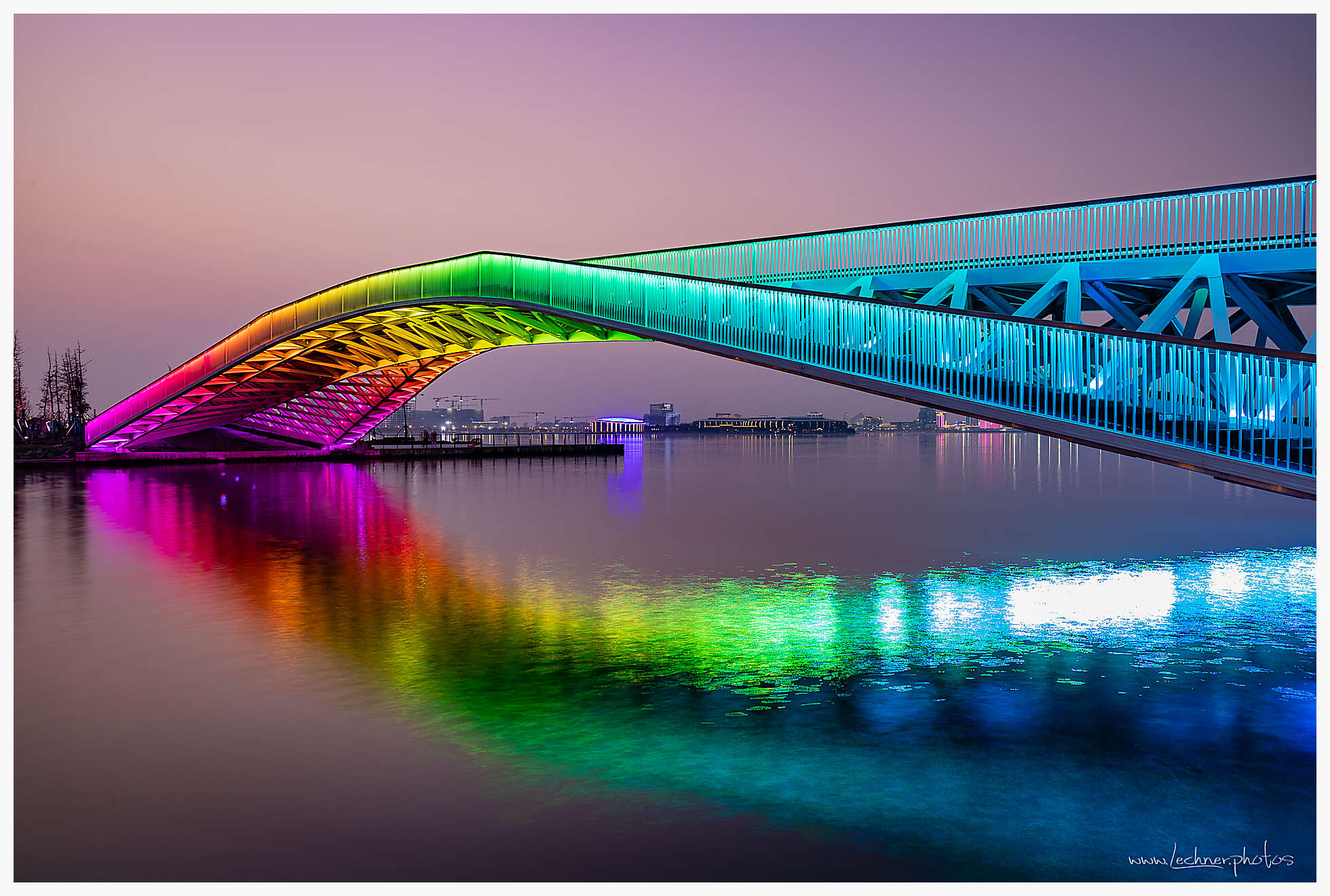Dishui Lake passenger rainbow bridge